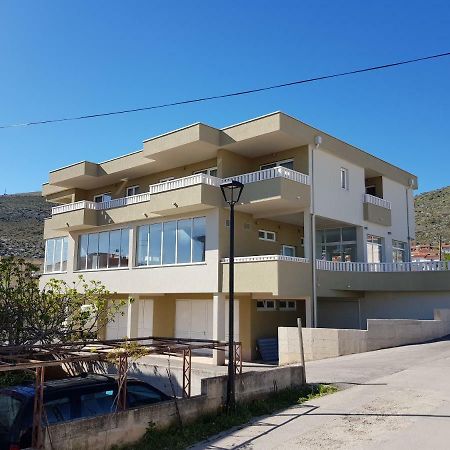 Apartmani MARELLA Seget Donji Bagian luar foto