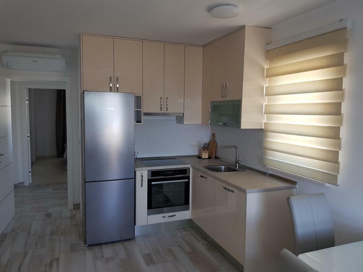 Apartmani MARELLA Seget Donji Bagian luar foto