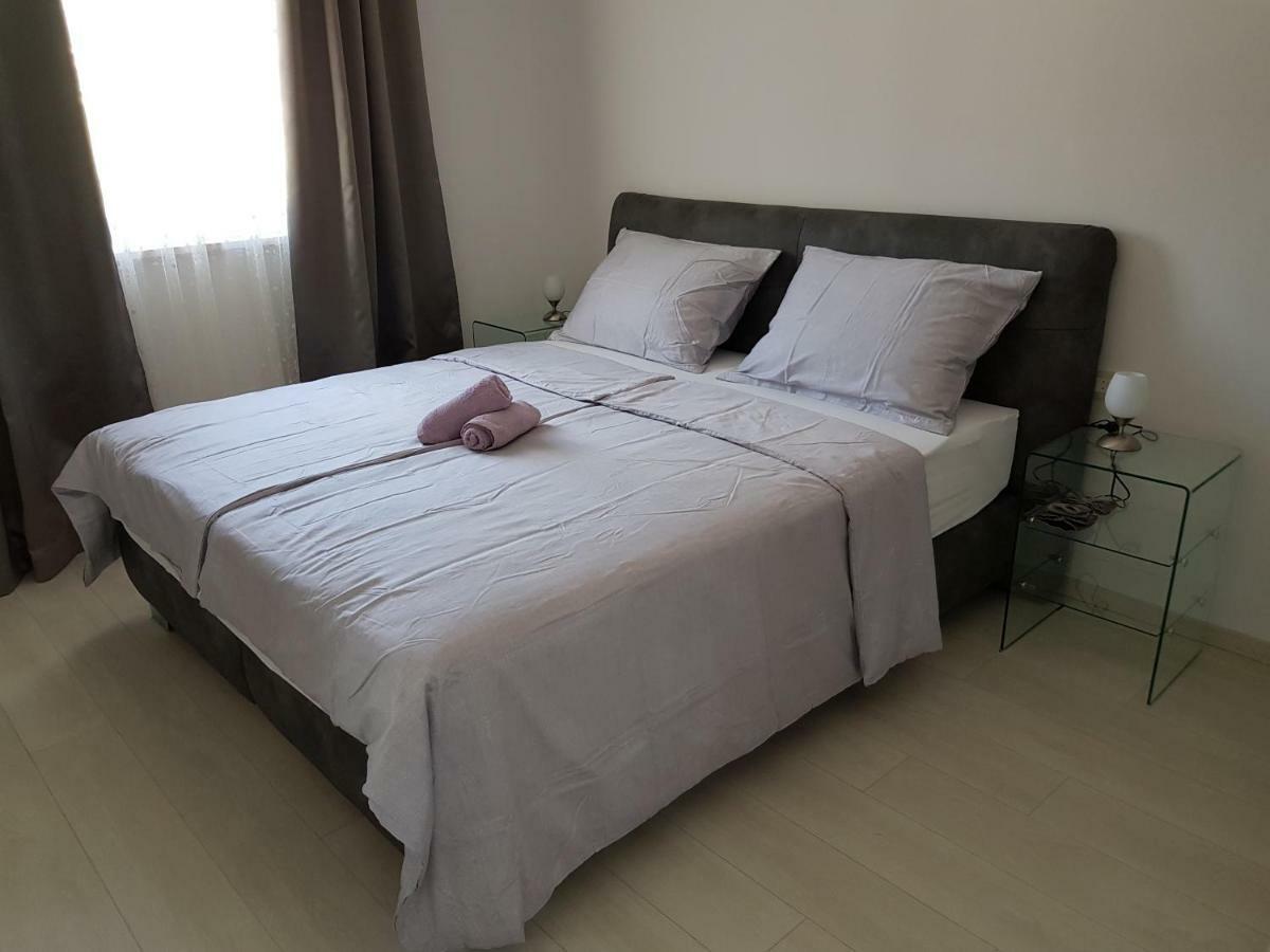 Apartmani MARELLA Seget Donji Bagian luar foto