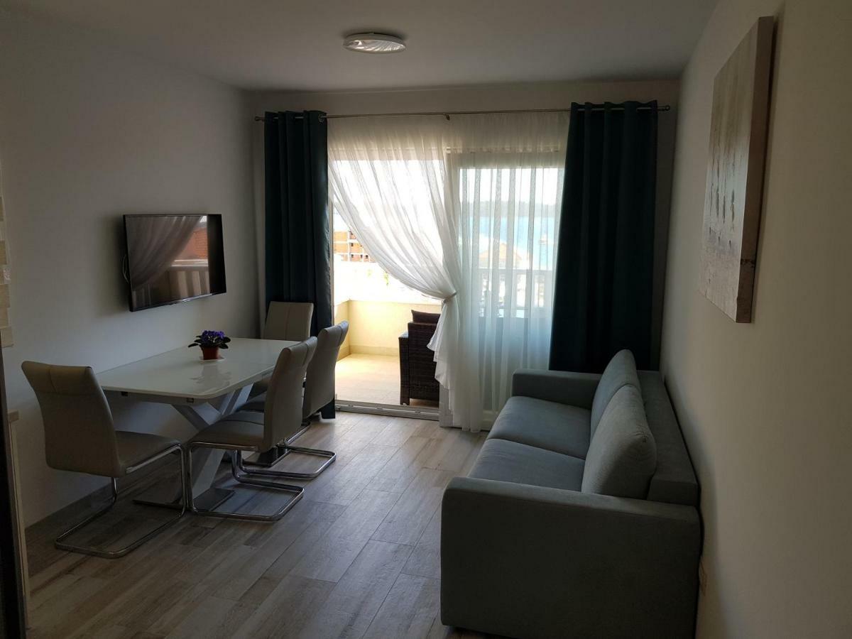 Apartmani MARELLA Seget Donji Bagian luar foto