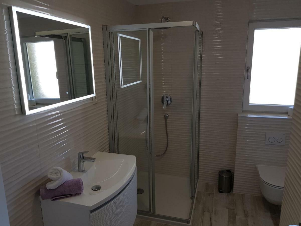 Apartmani MARELLA Seget Donji Bagian luar foto